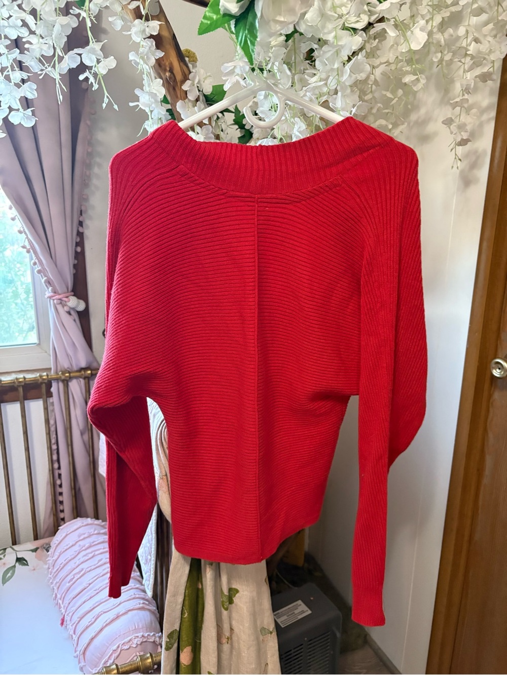 Maeve Red Ribbed V-Neck Sweater - Picture 5 of 6